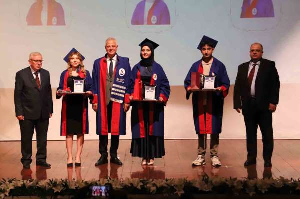 SANKO Üniversitesi'nde mezuniyet heyecanı