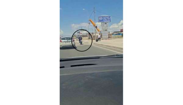 Trafikte tek teker yaparak ilerleyen sürücüye 46 bin TL ceza
