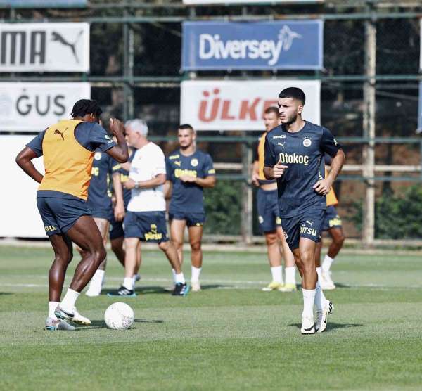 Fenerbahçe'de Oğuz Aydın ilk antrenmanına çıktı