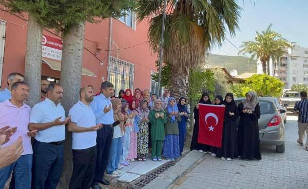 Anamur'da 6 öğrenci hafızlık belgesi almaya hak kazandı
