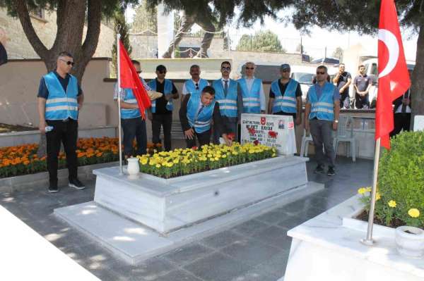 Denetimli Serbeslik Müdürlüğü personelleri 15 Temmuz'da şehitleri andı