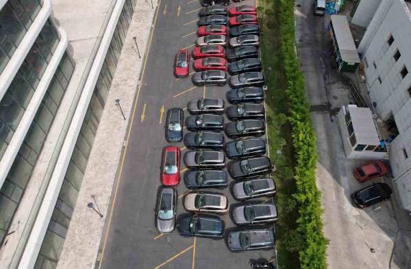 İstanbul'da teslimat için bekleyen Togg'lar görüntülendi