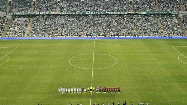 Bursaspor Eskişehirspor maçında orman şehitleri anıldı