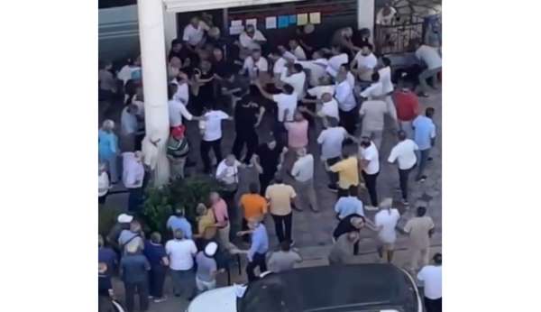 CHP mahalle seçiminde kavga