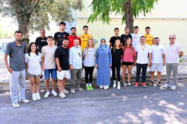 2026 YKS ÖZYES heyecanı Manisa Celal Bayar Üniversitesi'nde başladı