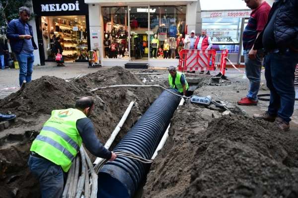 Altınordu'da alt ve üst yapı çalışmaları yenileniyor