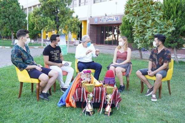 Ege Üniversitesi, öğrencileriyle hasret gideriyor