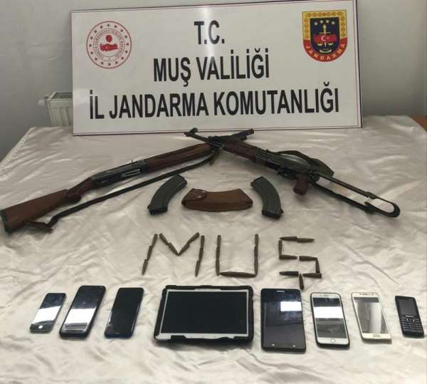 Muş'ta PKK/KCK terör örgütüne operasyon: 9 gözaltı