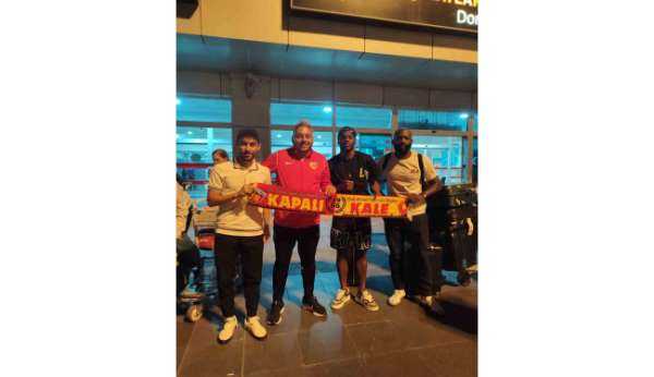 Kayserispor'un yeni transfleri Kayseri'ye geldi