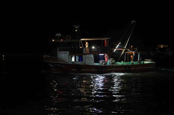 Adana'da balıkçılar yeni av sezonunun açılmasıyla 'Vira Bismillah' dedi