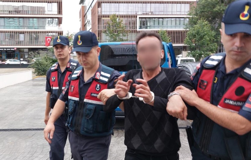 Samsun'da 15 yıl hapis cezasıyla 3 yıldır aranan şahıs 10 kilo kubar esrarla yakalandı