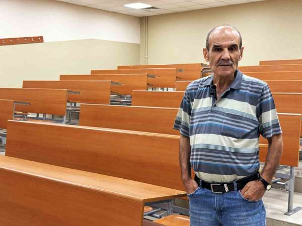 60 yaşında üniversiteli oldu, gençlere örnek oldu