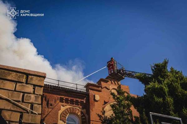 Rusya, Ukrayna'da üniversite binasını vurdu