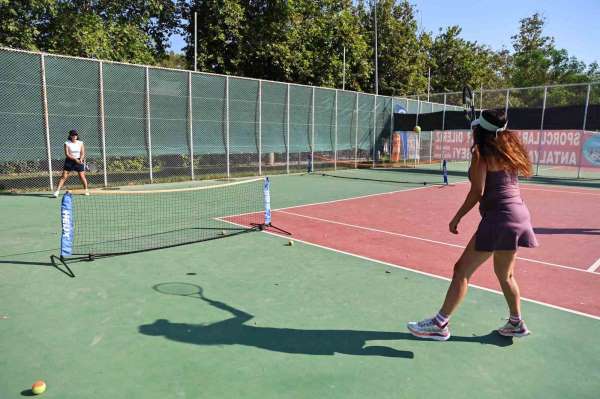 Beach Park'ta tenis keyfi