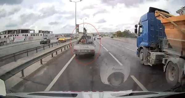 Büyükçekmece'de ambulansa yol vermeyen sürücüye 46 bin lira para cezası