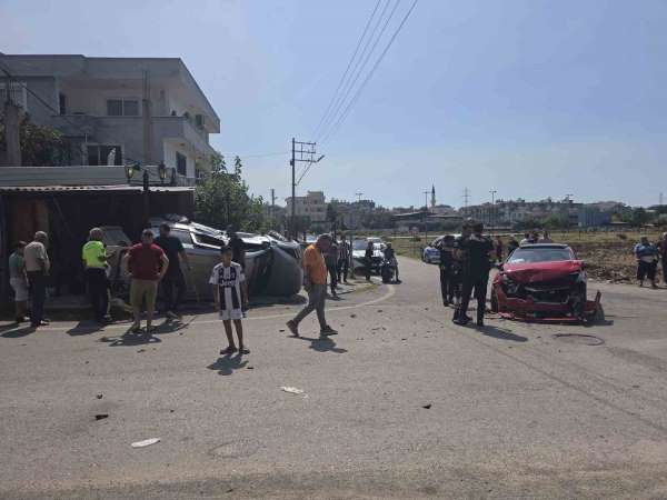 Otomobilin takla attığı kazada vatandaşlar kaza kavşağına çözüm istedi