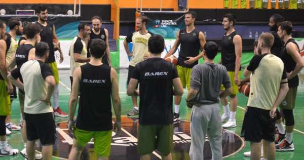 Akhisar Belediyespor Basketbol Takımı'nda 13 kişinin testi pozitif çıktı
