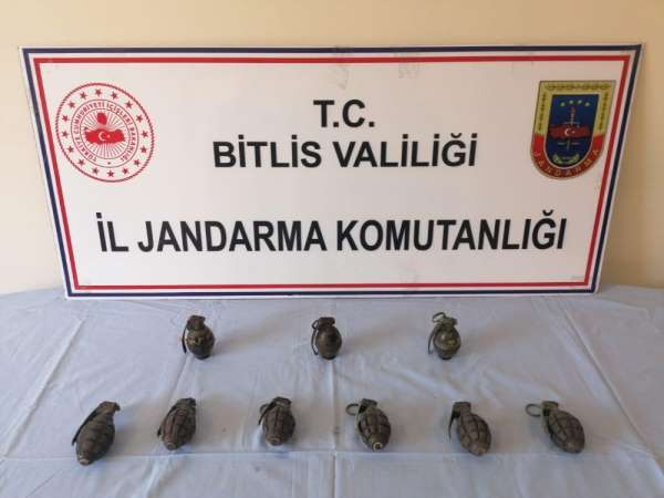 Bitlis'te terör örgütüne ait 9 adet el bombası ele geçirildi 