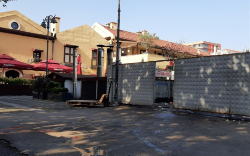 Samsun'da AVM'den yayılan koku müşterileri kaçırıyor