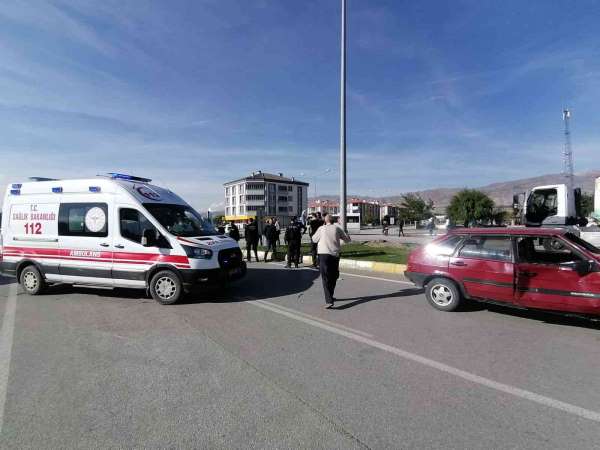 Erzincan'da trafik kazası: 4 yaralı - Erzincan haber