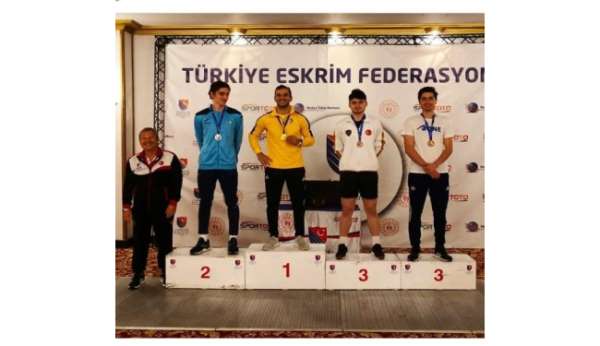 Eskişehirli sporcu eskrim turnuvasında 3'üncü oldu - Eskişehir haber