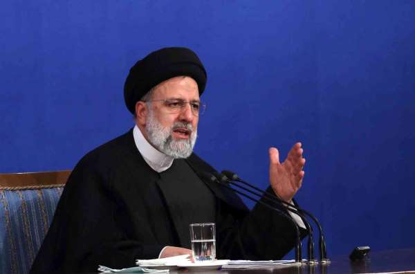İran Cumhurbaşkanı Reisi: 'ABD Başkanı yaptığı açıklamalarla diğer ülkelerde kaos ve terörü kışkırtıyor' - Tahran haber