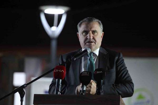 Gençlik ve Spor Bakanı Bak: 'Gençlerimizin çiftçilikle uğraşmasını istiyoruz'