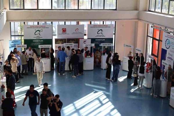 Adana Sanayi Kampüsü'nde istihdam fuarı başladı: 55 firma iş arayan vatandaşlarla doğrudan görüşecek