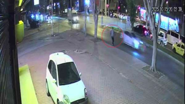 Antalya'da halk otobüsünün yayaya çarptığı kazanın güvenlik kamerası ortaya çıktı