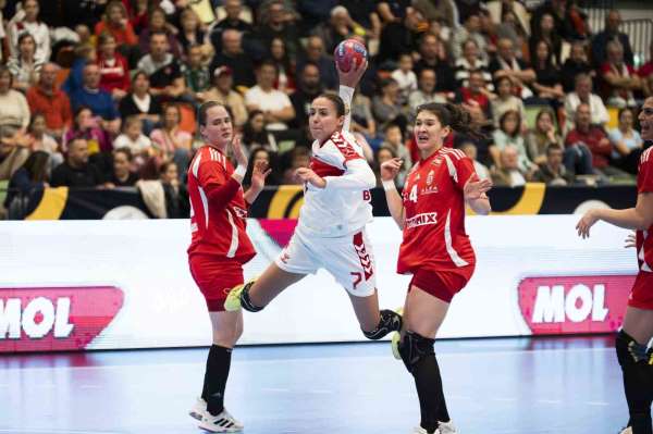 Kadın A Milli Hentbol Takımı, EURO Cup ilk maçında Macaristan'a mağlup oldu