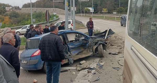 Boyabat'ta 3 araçlı kaza: 1 yaralı