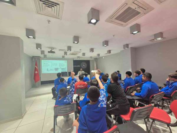 Kayseri'de güreşçilere 'Zihinsel Performans' Semineri