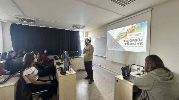 OMÜ'de yeni akademik yıl 'Terörsüz Türkiye' dersleriyle başladı