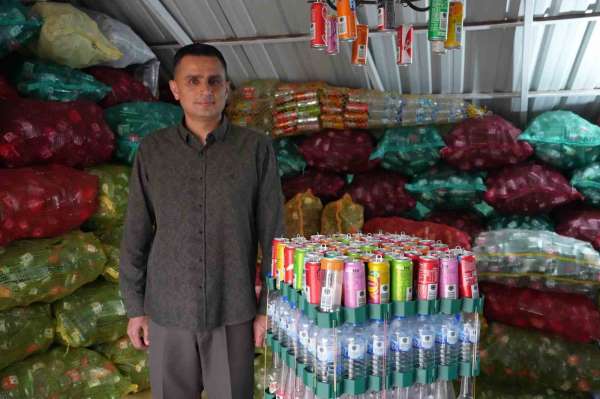 Samsun'da 100 bin içecek ambalajı biriktirdi, Türkiye birincisi oldu