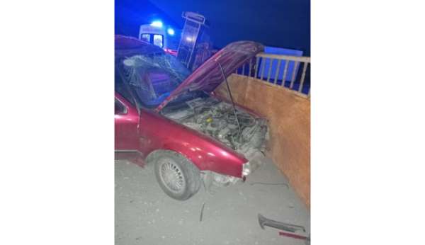 Tokat'ta otomobil duvara çarptı: 1 ölü 2 yaralı - Tokat haber