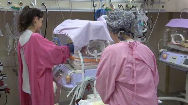 Çocuk Sağlığı ve Hastalıkları Uzmanı açıkladı: 'Prematüre bebeklerde 22 haftaya kadar yaşatılabilme durumlar v