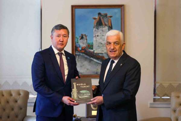 Kazakistan Cumhuriyeti Antalya Başkonsolosu Kanafeyev'den Başkan Gürüne ziyaret