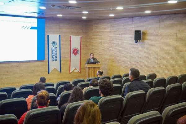 Kastamonu Üniversitesi'nde proje yazma eğitimi düzenlendi