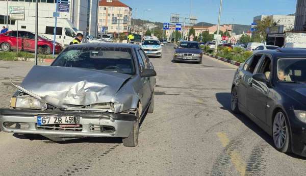 Bartın'da feci kaza: 3 yaralı