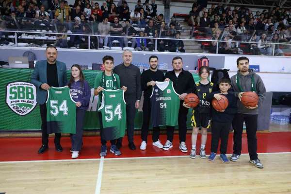 Sakarya Büyükşehir, parkeden 89-60 galip ayrıldı