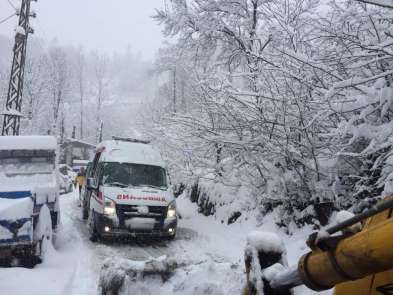Ekipler, hasta vatandaşlar için zorlu şartlarda seferber oldu