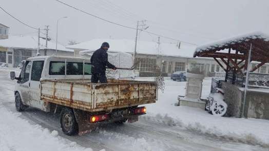 Emet Belediyesi'nin karla mücadele çalışmaları 