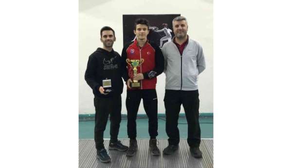 Milli sporcu Akal, Eskrim Federasyon Kupası'nda Türkiye ikincisi oldu
