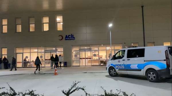 Burdur'da husumetli gençler arasında çıkan tartışmada kan aktı, 1 kişi bıçakla yaralandı