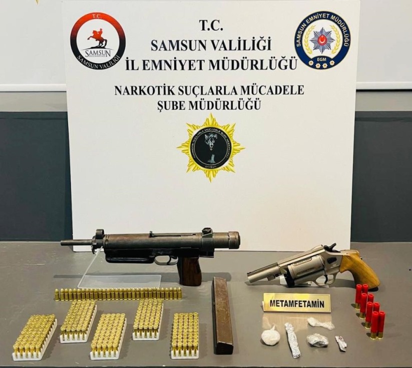 Samsun'da polis makineli tabanca ele geçirdi