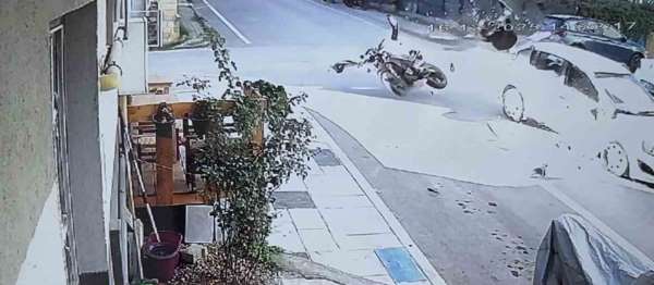Edirne'de motosiklet sürücüsünün hayatını kaybettiği feci kaza kamerada
