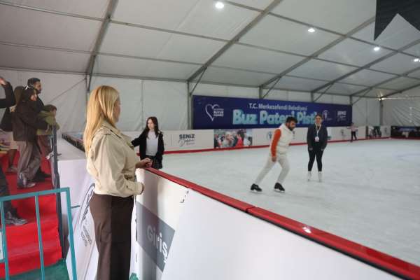 Merkezefendi'de buz pateni pisti açıldı