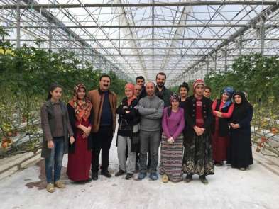 VANTB Başkanı Nayif Süer, eksi 40 derecede üretilen domates serasını ziyaret ett