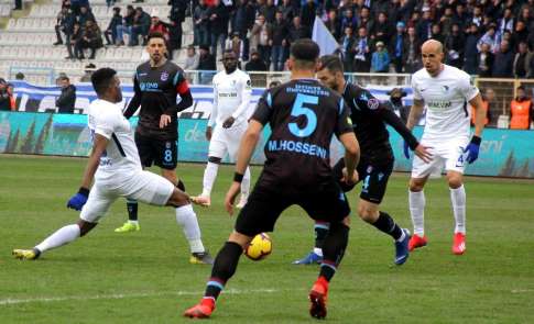 Spor Toto Süper Lig: BB Erzurumspor: 0 - Trabzonspor: 0 (İlk yarı) 