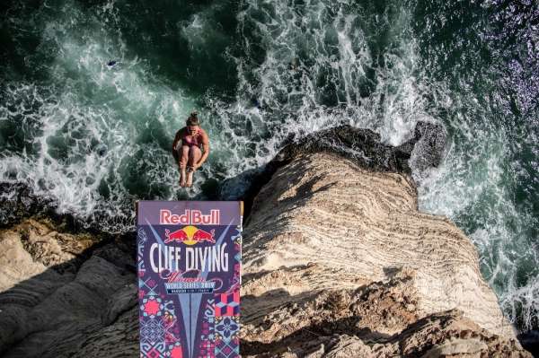 Red Bull Cliff Diving'de şampiyonlar geleneği Lübnan'da da bozmadı